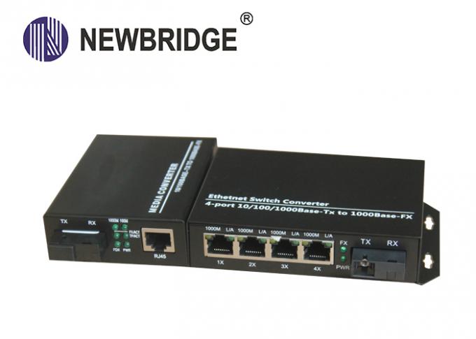 πρότυπα Sc μετατροπέων 10 100 MEDIA 1000M Gigabit Ethernet με το διακόπτη 4 λιμένων