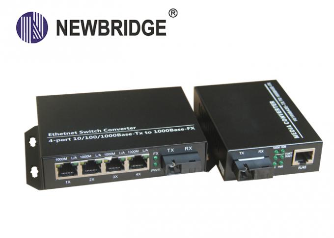 πρότυπα Sc μετατροπέων 10 100 MEDIA 1000M Gigabit Ethernet με το διακόπτη 4 λιμένων
